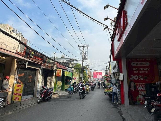 Bán nhà Mặt Tiền, gần BV Hồng Đức, Chợ HTT, đường vào dự án SB TSN.