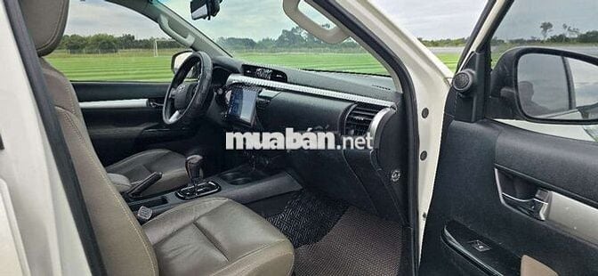 Bán Hilux 4×4 số tự động 2017