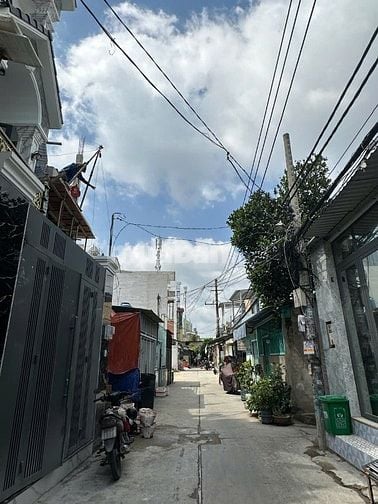 Bán nhà 58m2 sử dụng cách 1can ra MT Lê Đình Cẩn, Bình Tân 