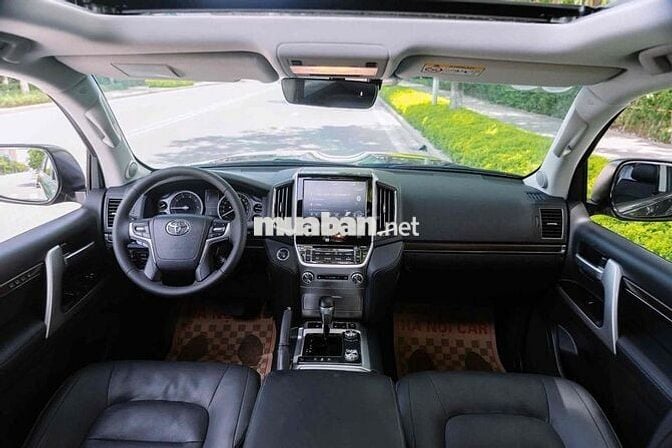 Toyota Land Cruiser 2019 cực mới