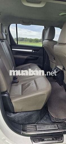 Bán Hilux 4×4 số tự động 2017