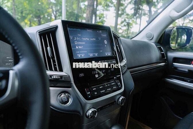 Toyota Land Cruiser 2019 cực mới
