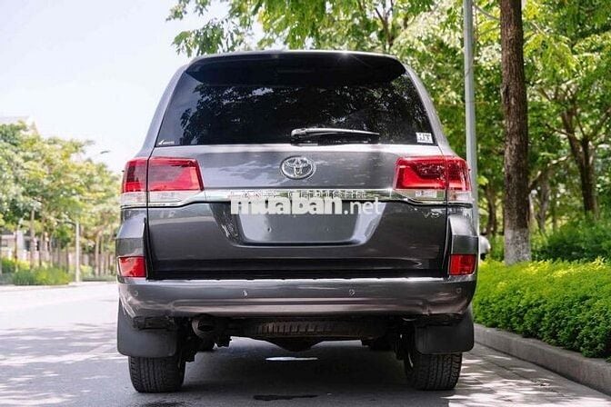 Toyota Land Cruiser 2019 cực mới