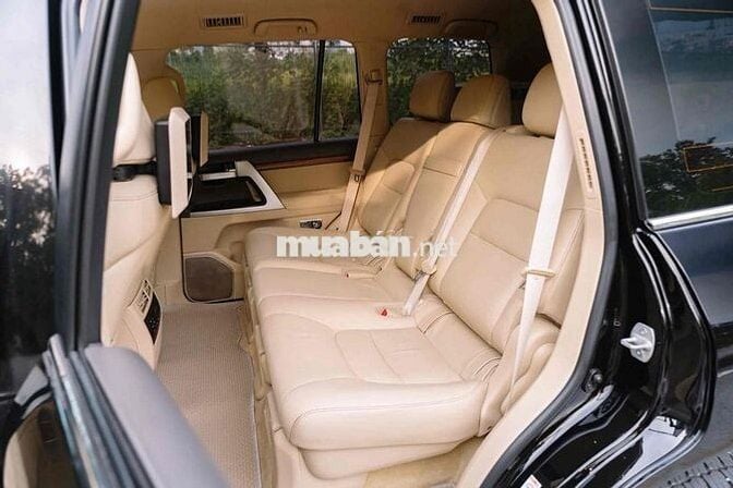 Toyota Land Cruiser 2016 Đen bản VX 4.6 V8 cực đep