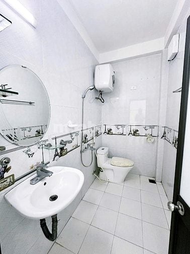 Mua bán liền tay nhà đường 3 tháng 2, quận 11, giá 2tỷ6