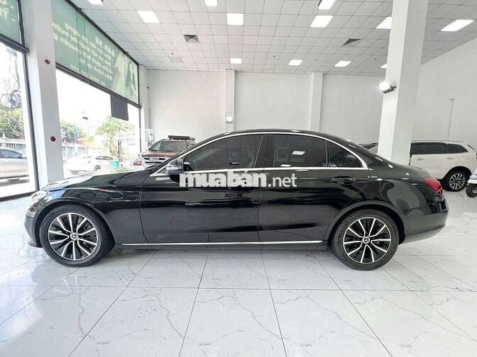 Mercedes C200 model 2019 - 48000km cá nhân biển SG