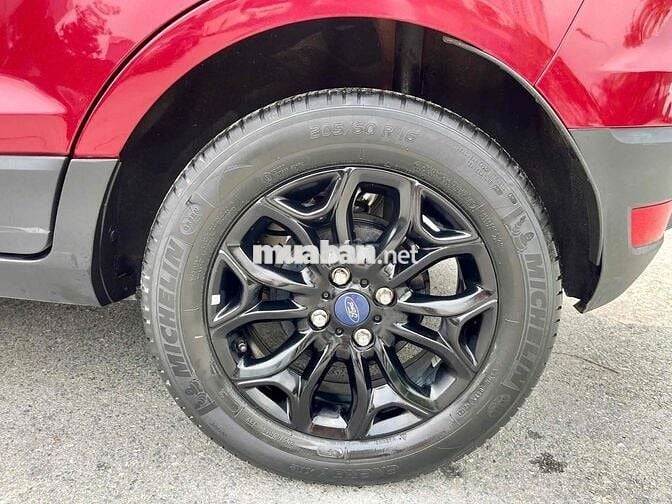 Ford EcoSport 1.5Titanium 2017 màu đỏ