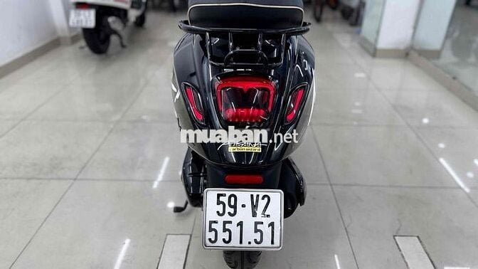 Vespa Sprint Ful đen bóng  Tặng đồ chơi