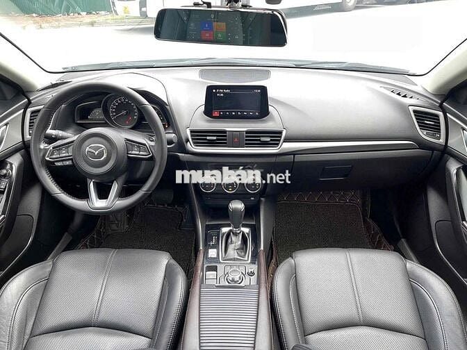 Mazda 3 Luxury 2019 siêu đẹp 4,2 vạn km