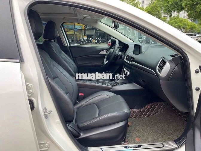 Mazda 3 Luxury 2019 siêu đẹp 4,2 vạn km