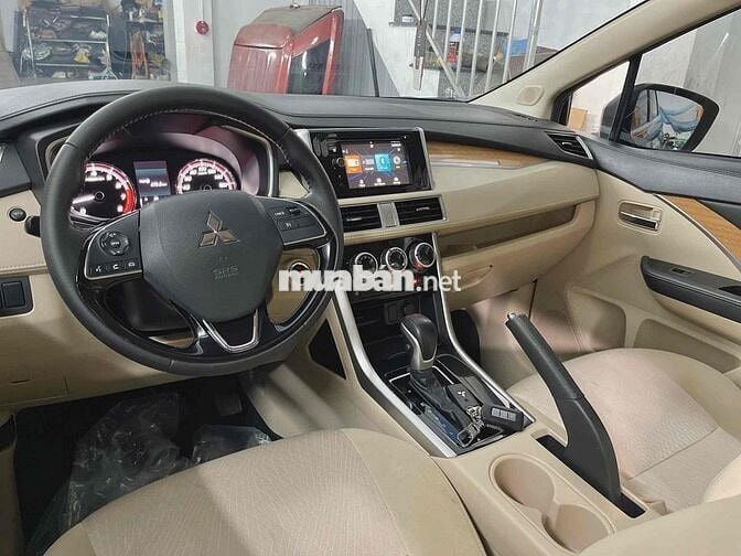 Mitsubishi Xpander Cross 2020 AT - 26000 km