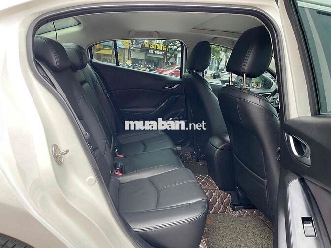 Mazda 3 Luxury 2019 siêu đẹp 4,2 vạn km
