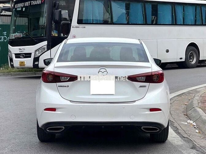 Mazda 3 Luxury 2019 siêu đẹp 4,2 vạn km