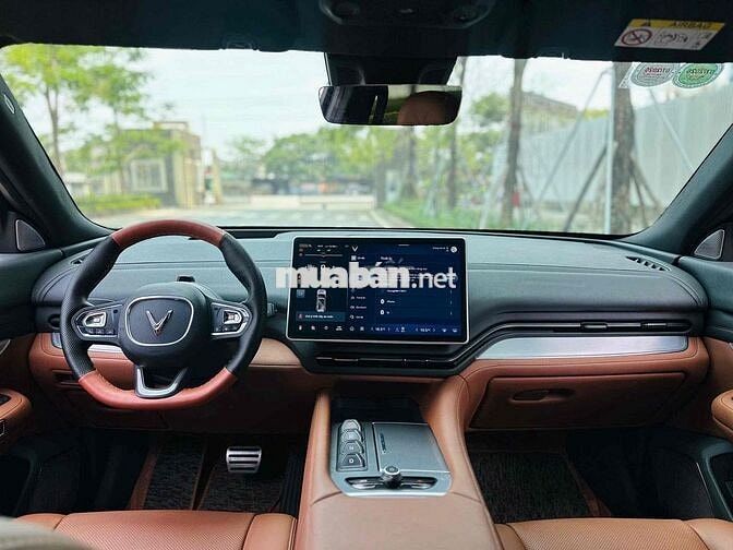 VinFast VF9 2023 Plus - 15000 km