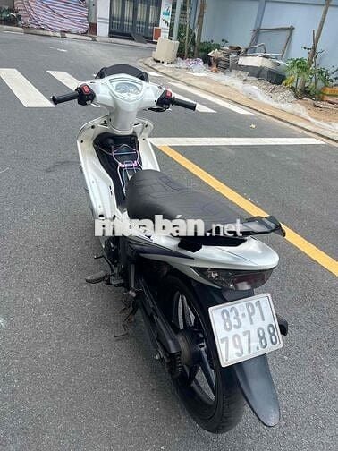 Ex 135 xuống áo 2010 biển 83