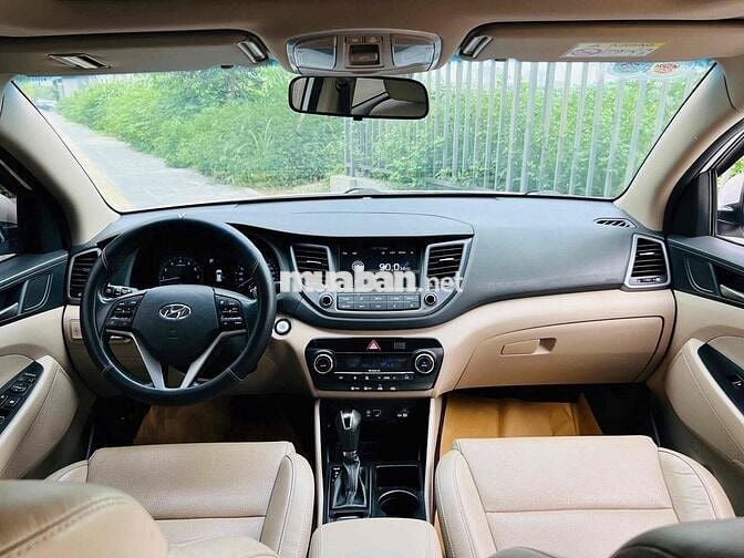Hyundai Tucson 1.6Turbo 2018 màu trắng siêu đẹp