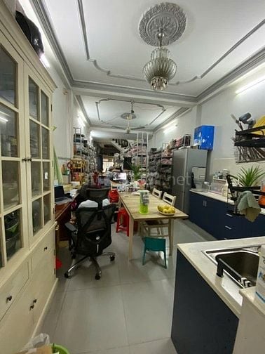 Bán nhà mặt tiền chợ Hạnh Thông Tây