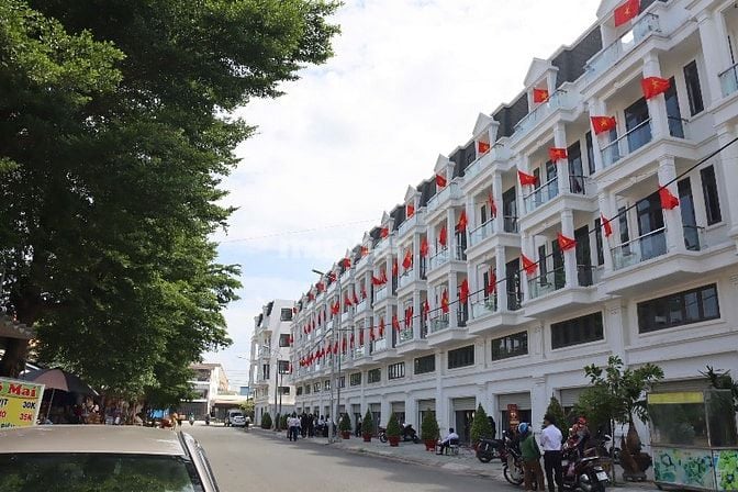 Cần Bán Shophouse 340,9m2 Đối Diện Chợ An Sương Quận 12 TP Hồ Chí Minh