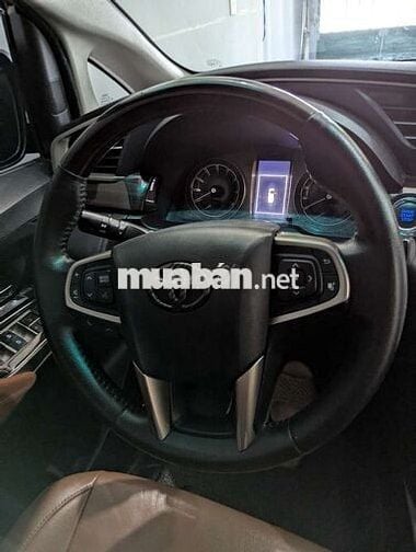 Innova 2016 2.0V - 132682 km