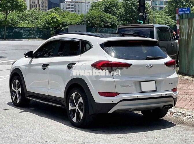Hyundai Tucson 1.6Turbo 2018 màu trắng siêu đẹp