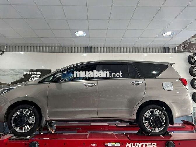 Innova 2016 2.0V - 132682 km