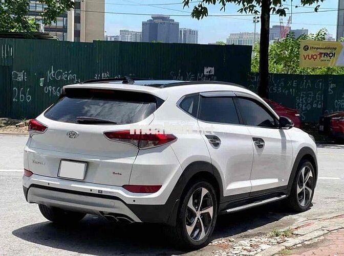 Hyundai Tucson 1.6Turbo 2018 màu trắng siêu đẹp