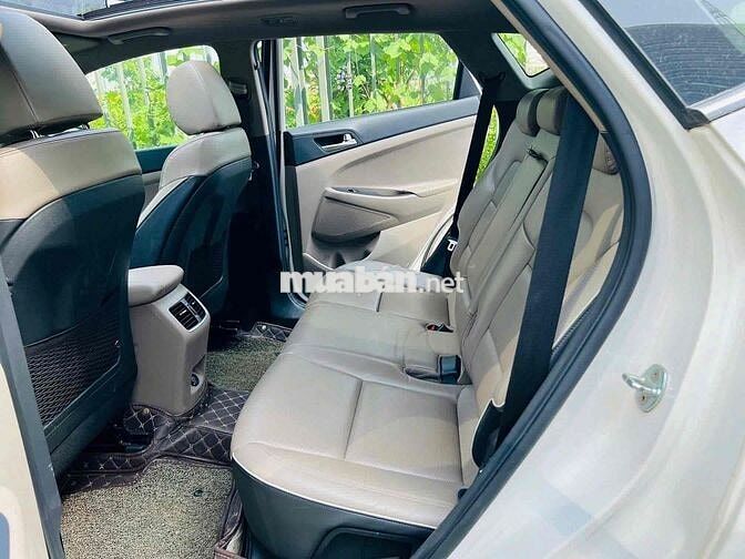 Hyundai Tucson 2.0ATH sx 2021 màu trắng siêu đẹp