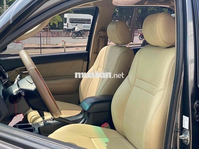 Toyota Fortuner 2014 2.7V 4x2 - 98000 km