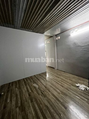 Nhà bán 1 trệt 1 lầu, sổ riêng mới 2025, đối diện chợ đầu mối Hóc Môn