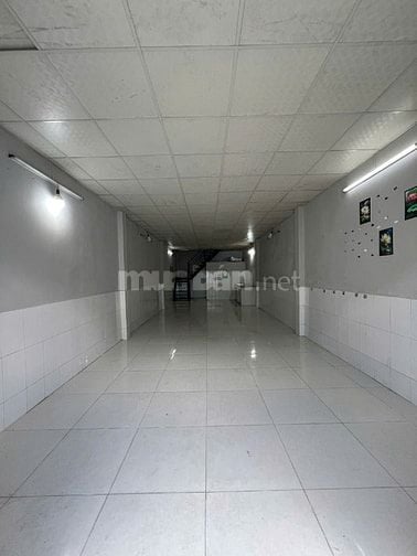 Nhà bán 1 trệt 1 lầu, sổ riêng mới 2025, đối diện chợ đầu mối Hóc Môn