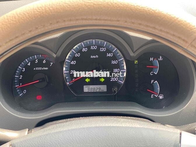 Toyota Fortuner 2014 2.7V 4x2 - 98000 km