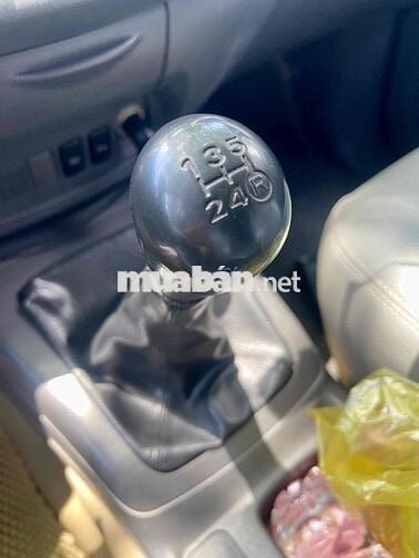 Toyota Innova 2013 E - 130000 km