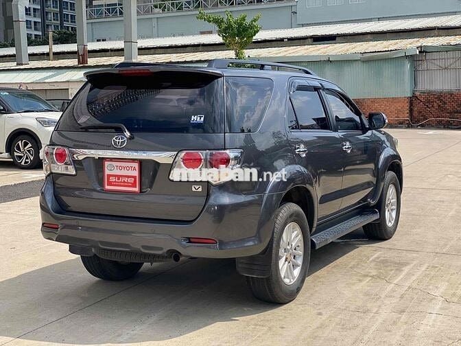 Toyota Fortuner 2014 2.7V 4x2 - 98000 km
