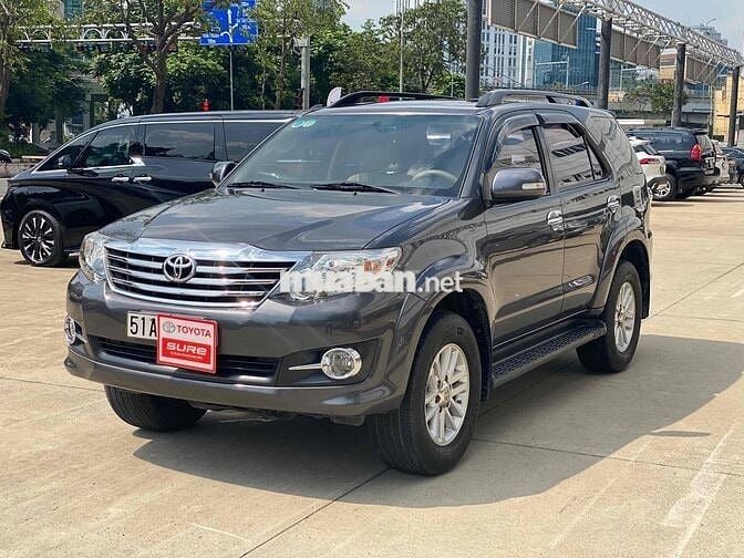 Toyota Fortuner 2014 2.7V 4x2 - 98000 km