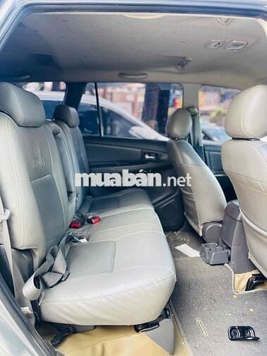 Toyota Innova 2013 E - 130000 km