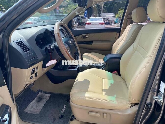 Toyota Fortuner 2014 2.7V 4x2 - 98000 km