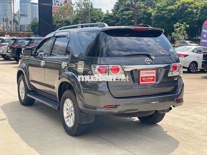 Toyota Fortuner 2014 2.7V 4x2 - 98000 km