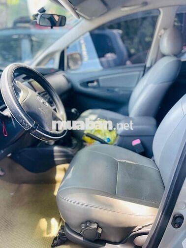 Toyota Innova 2013 E - 130000 km