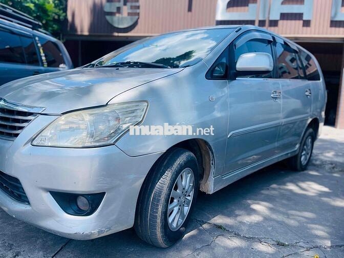 Toyota Innova 2013 E - 130000 km