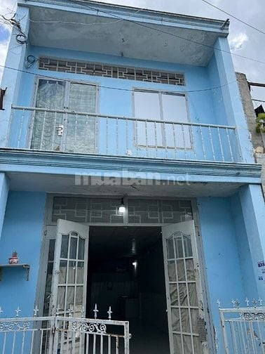 Nhà bán 1 trệt 1 lầu, sổ riêng mới 2025, đối diện chợ đầu mối Hóc Môn