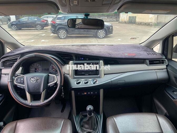 Toyota Innova 2021 E 2.0 MT - 71000 km