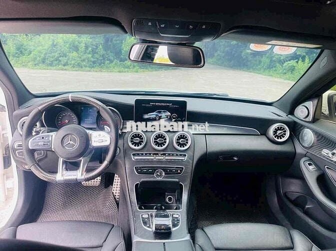 Mercedes Benz C Class 2015 C250 Exclusive - 5 km
