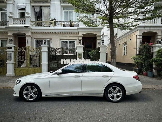 Mercedes Benz E Class E250 2017 form 2018 siêu đẹp