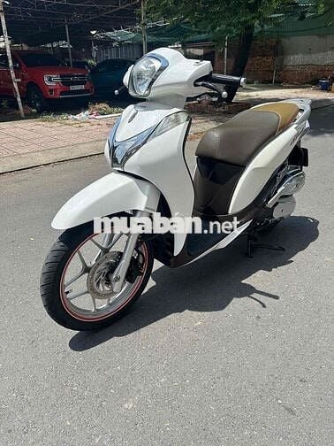 HONDA SHMODE 2015