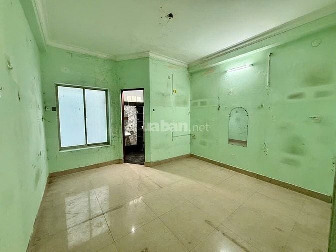 Nhà mặt tiền 4,1×21m 3 lầu 16PN cho thuê 60tr đối diện trường ĐH CN4
