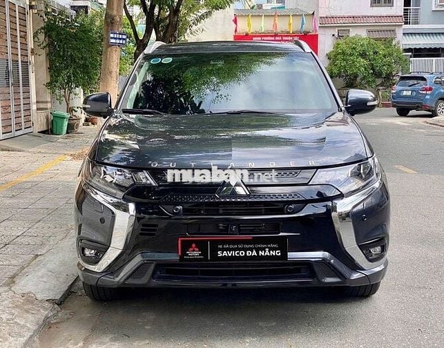 Mitsubishi Outlander 2024 Premium 2.0 CVT 11000 km