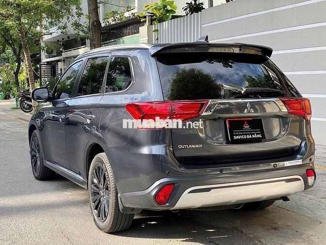 Mitsubishi Outlander 2024 Premium 2.0 CVT 11000 km