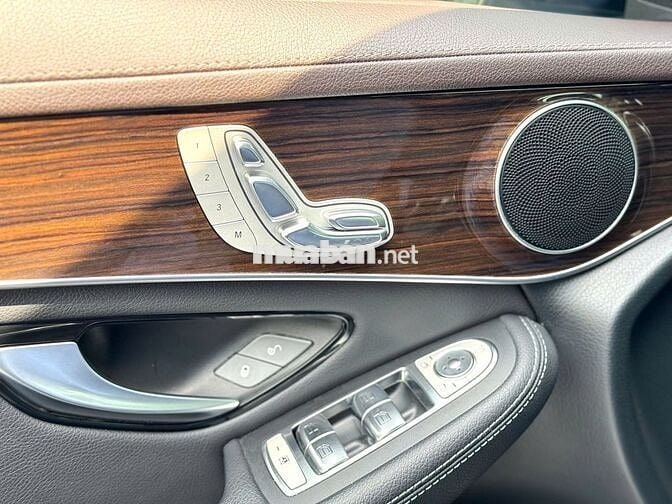 Mercedes Benz GLC200 2018 - 50000 km