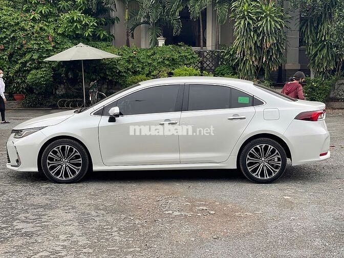 Toyota Corolla Altis 2023 1.8V - 15180 km