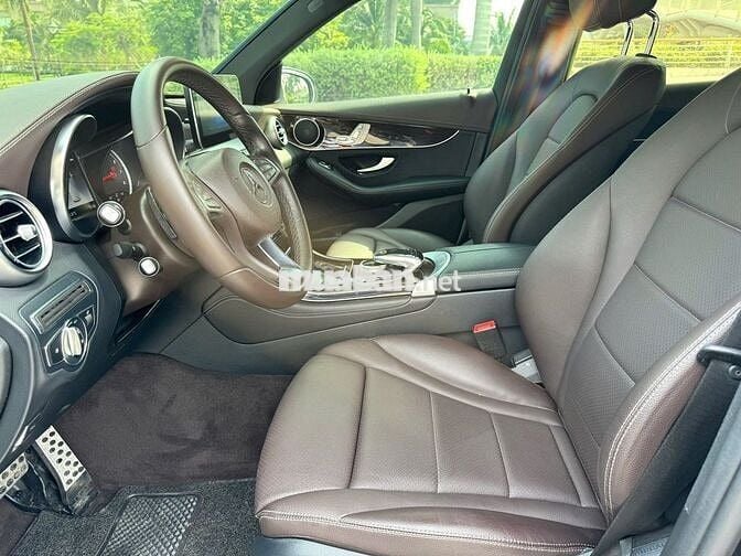 Mercedes Benz GLC200 2018 - 50000 km